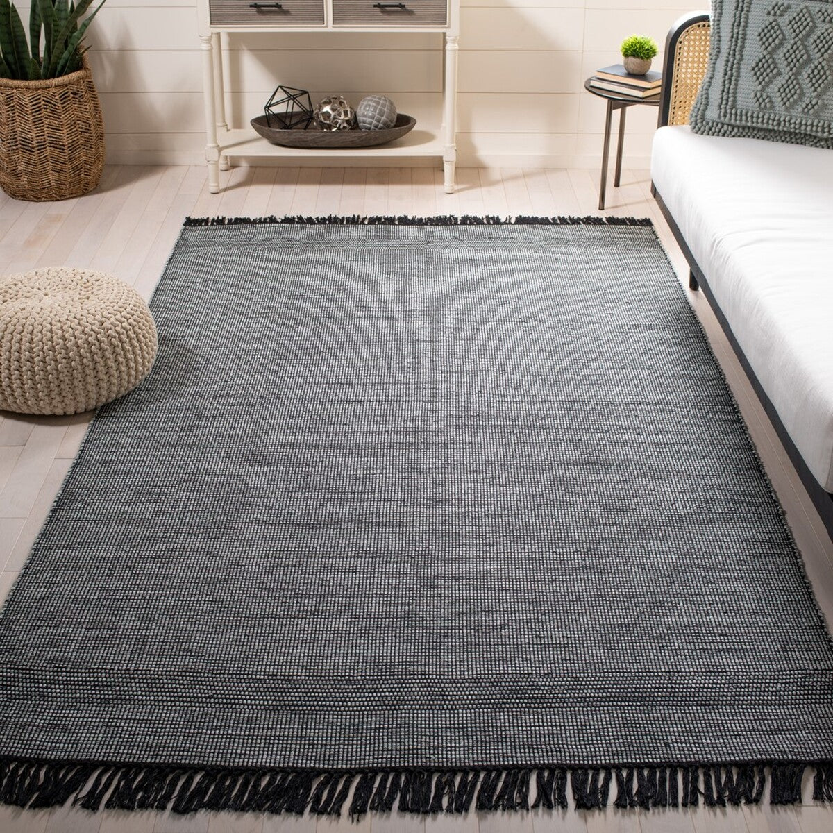 Luxurious Hand - Woven 100% Cotton Rug from India for Any Space