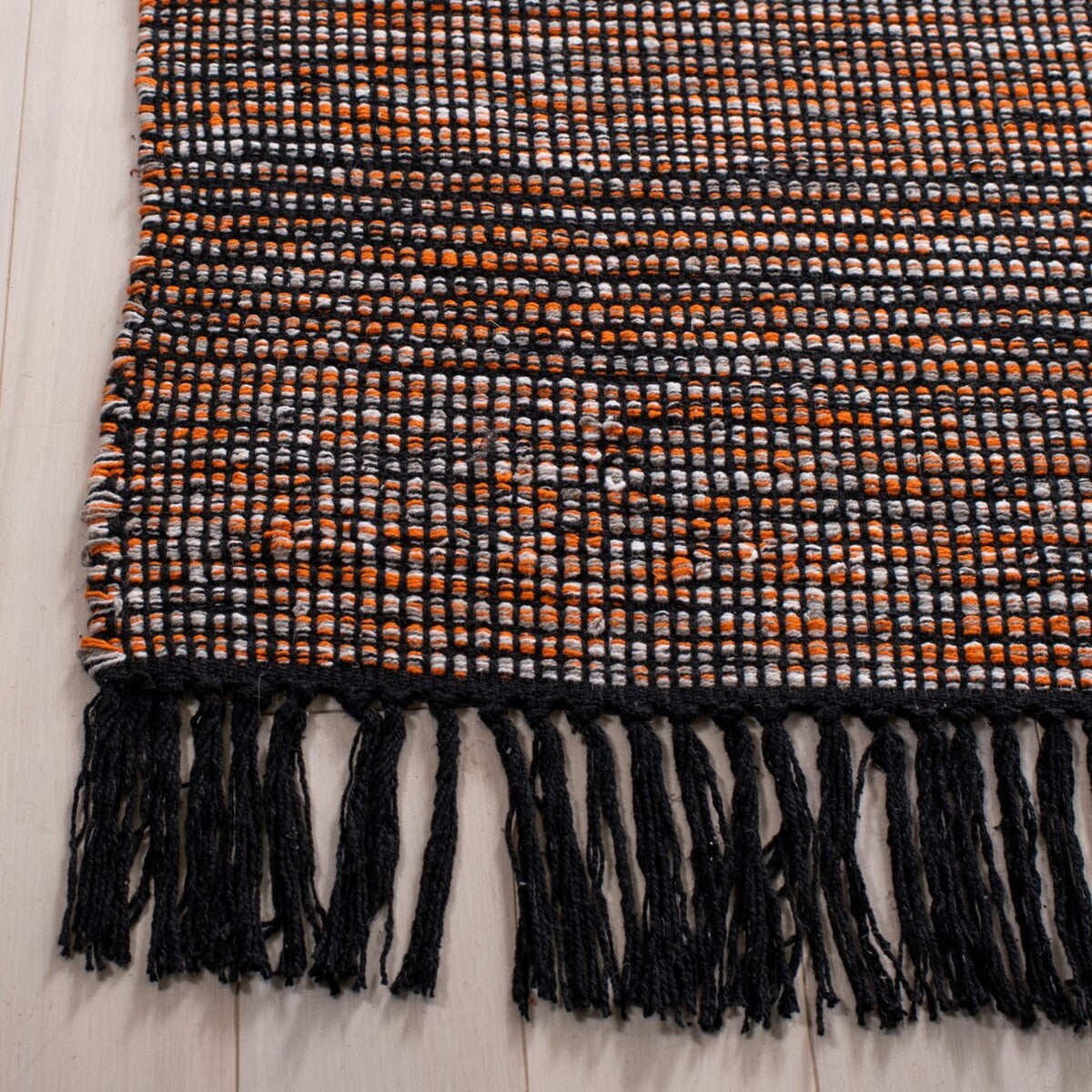 Luxurious Hand - Woven 100% Cotton Rug from India for Any Space