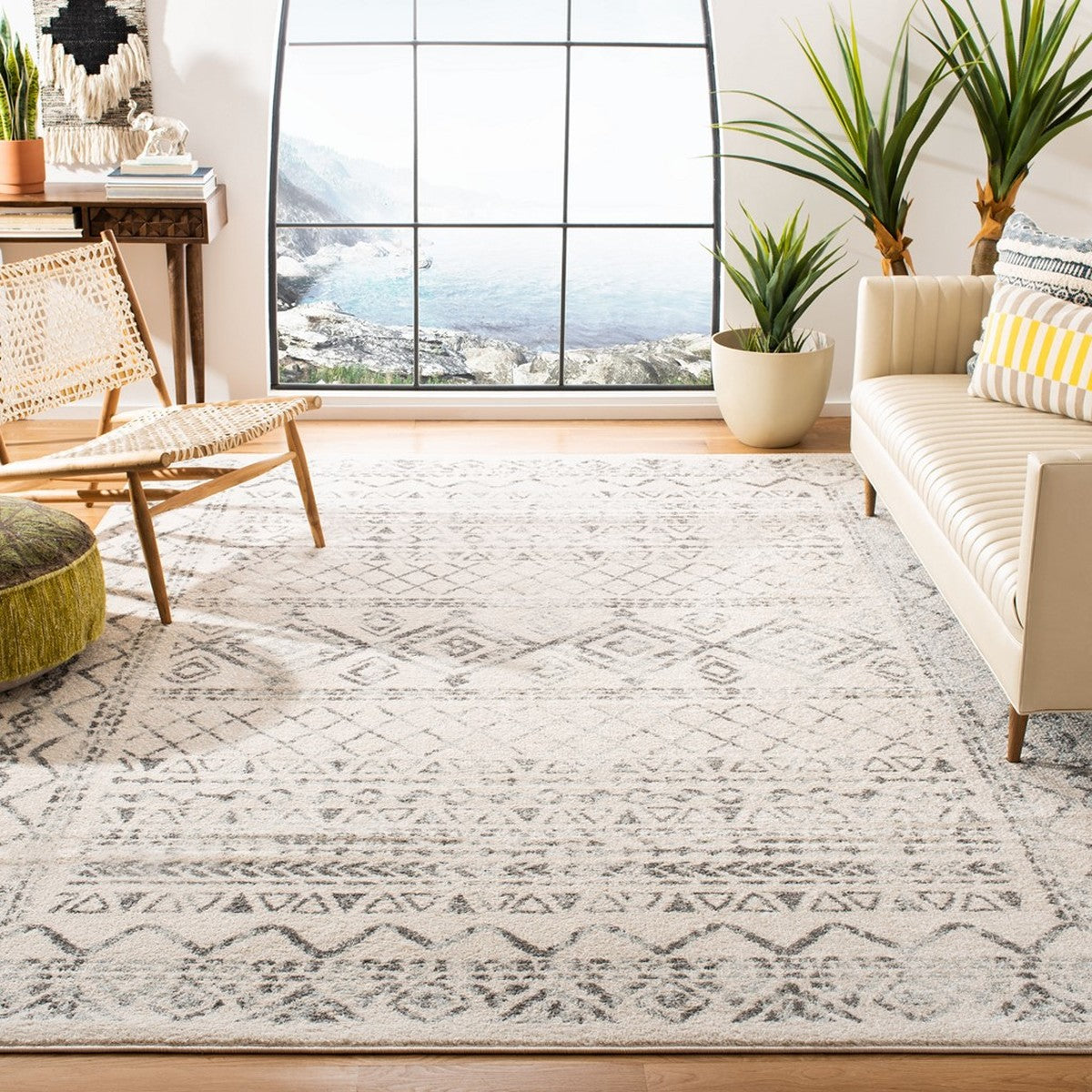 Stylish Tulum Bohemian Power Loomed Rug - 60% Polypropylene & 40% Jute for Any Space
