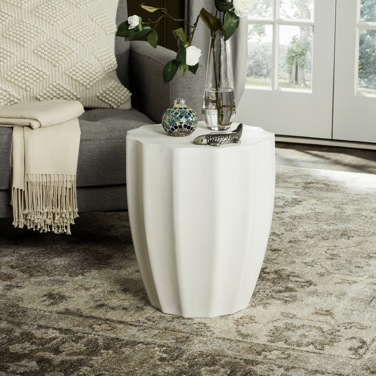 Jaslyn Stylish and Durable Modern Concrete Accent Table for Both Indoor and Outdoor Decor with a Distinctive Design