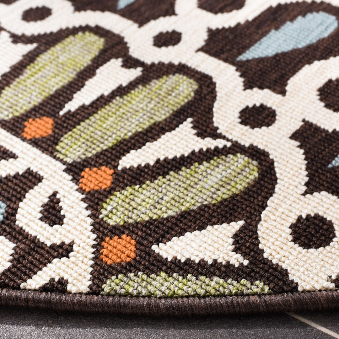 Stylish and Comfortable Power - Loomed Veranda Outdoor Rug Made of Durable Polypropylene