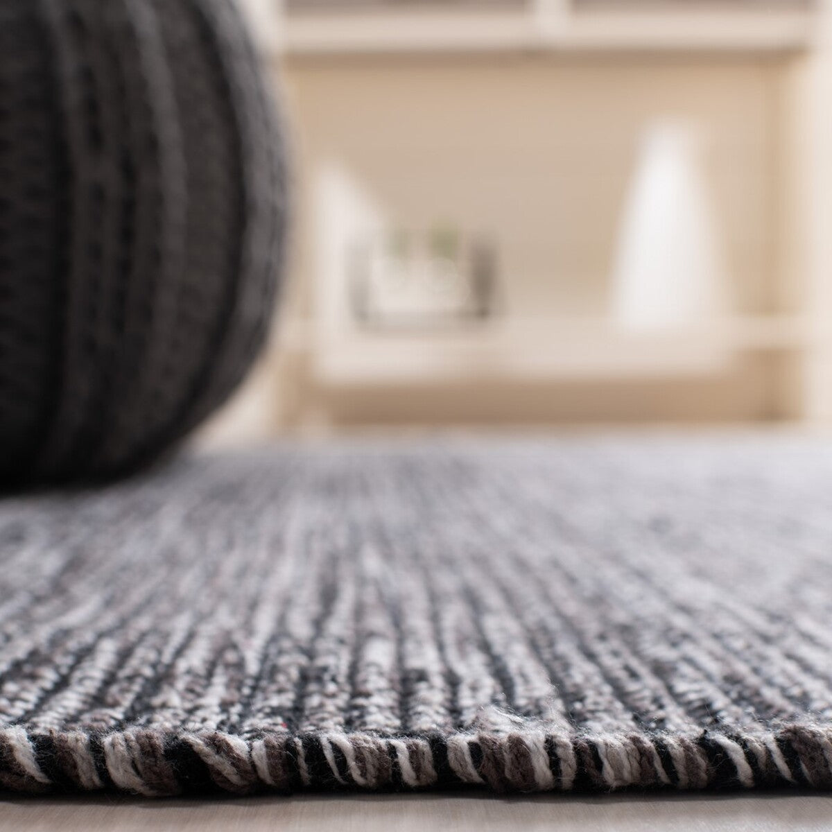 Luxurious Hand - Woven 100% Cotton Rug from India for Any Space