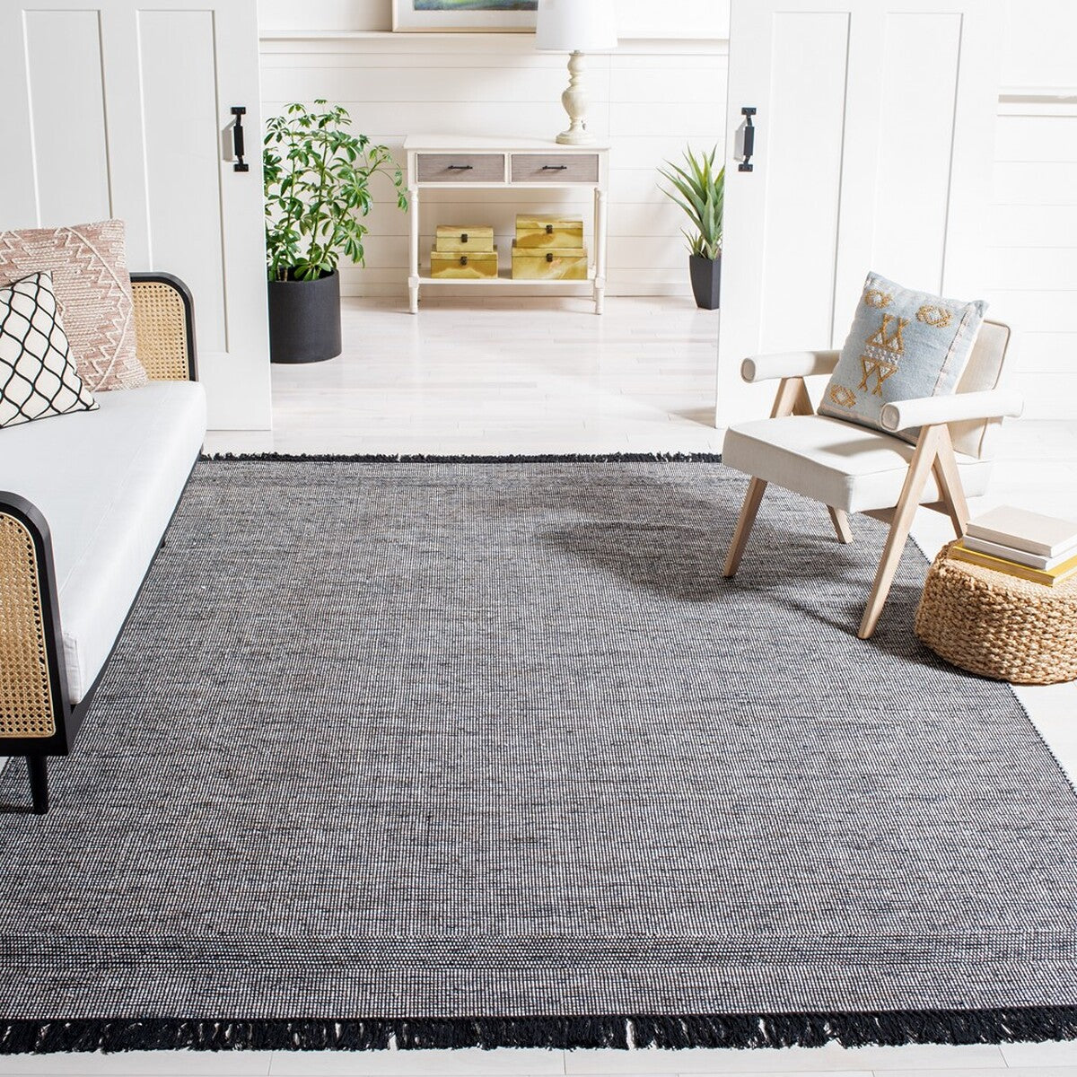 Luxurious Hand - Woven 100% Cotton Rug from India for Any Space