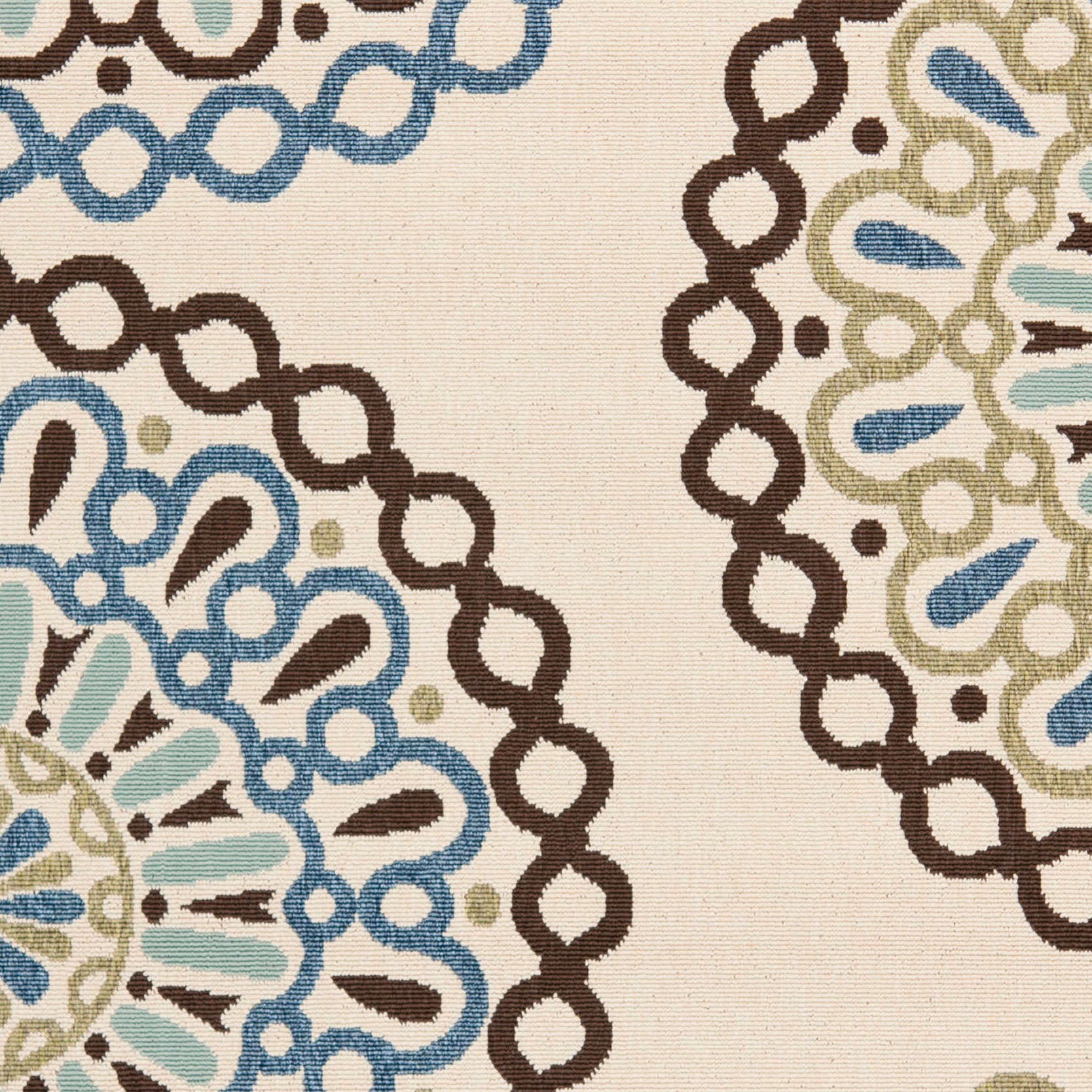 Stylish and Comfortable Power - Loomed Veranda Outdoor Rug Made of Durable Polypropylene