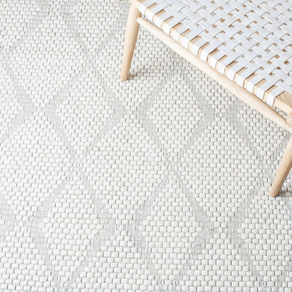 Marbella Modern Power Loomed Luxury Rug - High - Quality 60% Wool Blend for Durable and Stylish Home Decorations