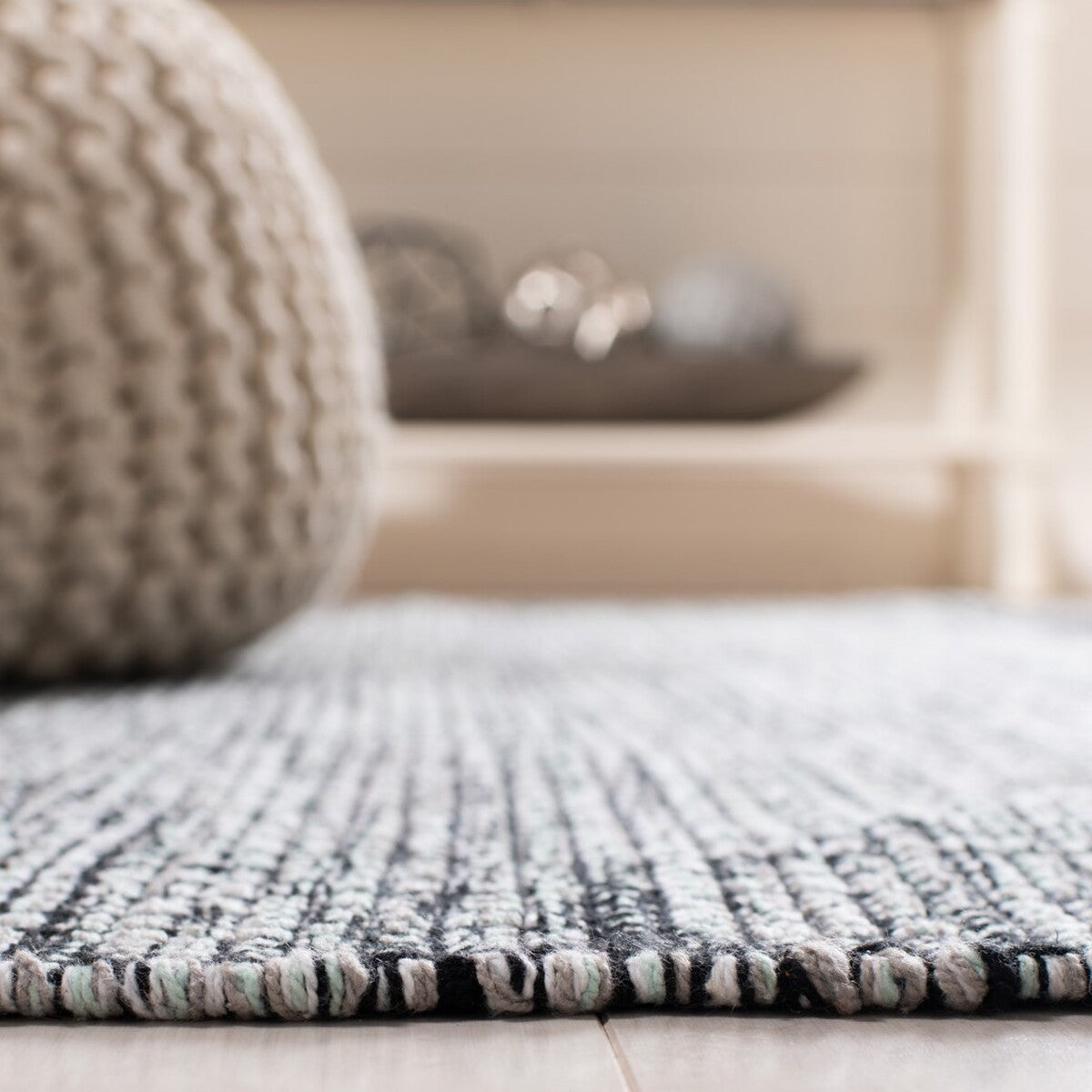 Luxurious Hand - Woven 100% Cotton Rug from India for Any Space