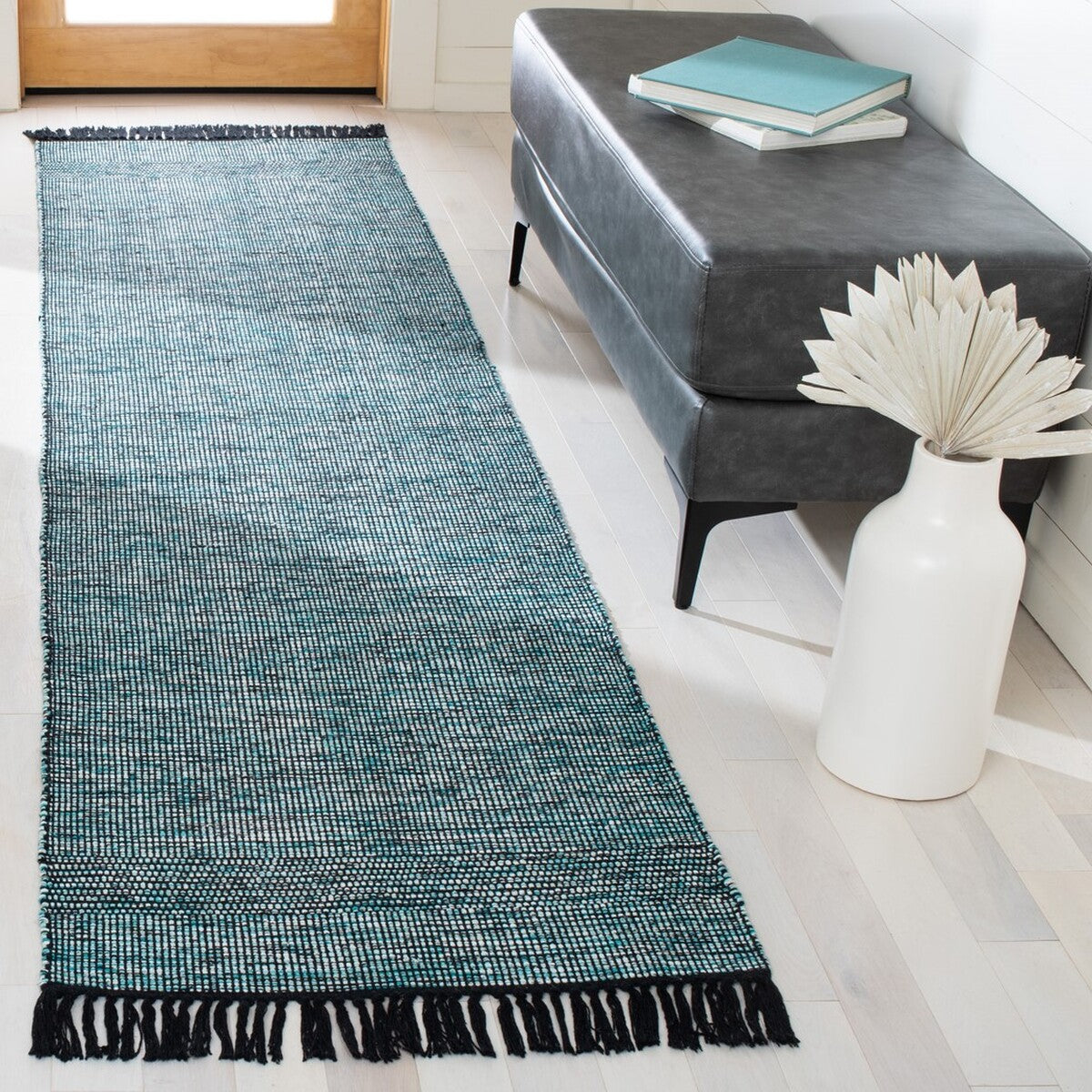 Luxurious Hand - Woven 100% Cotton Rug from India for Any Space
