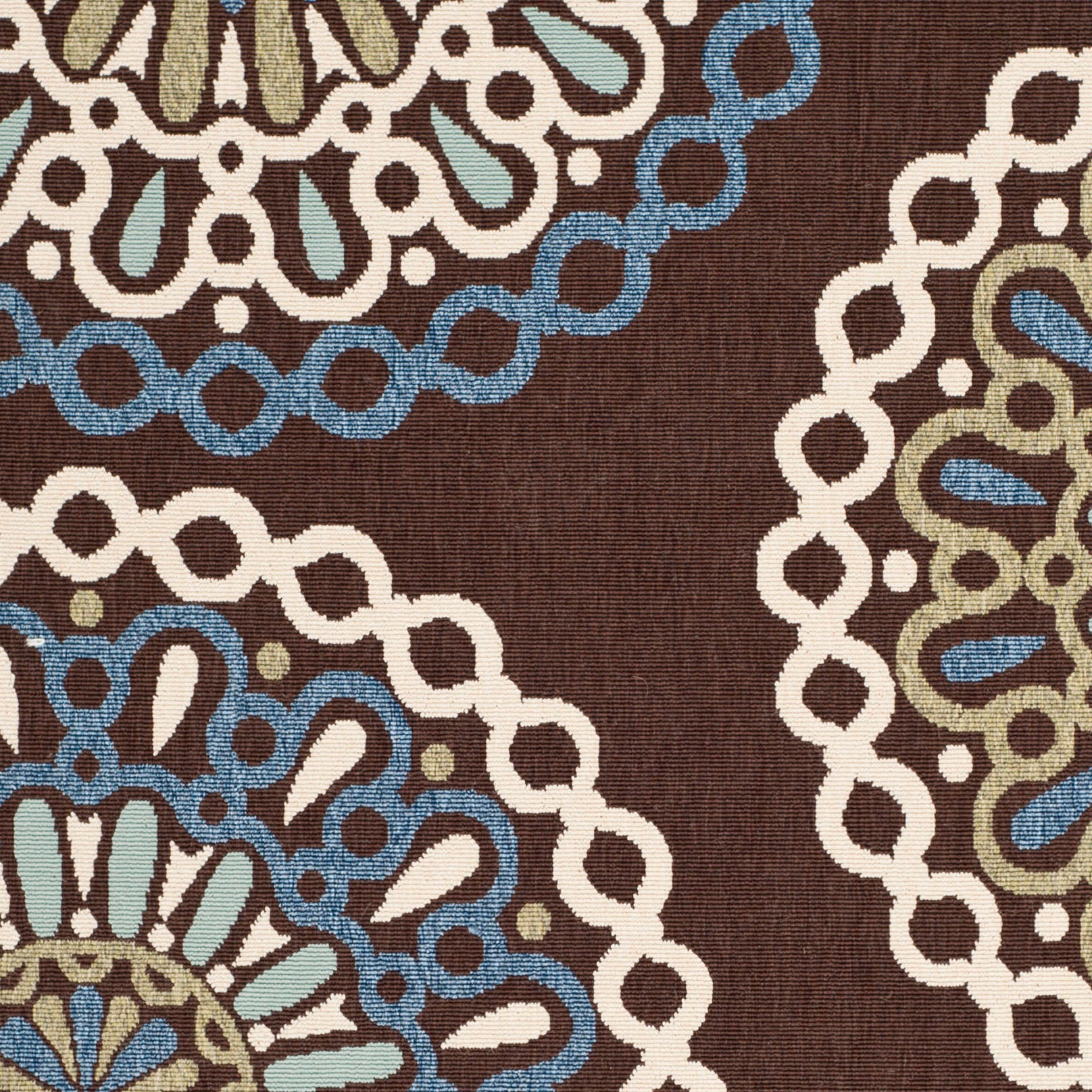 Stylish and Comfortable Power - Loomed Veranda Outdoor Rug Made of Durable Polypropylene