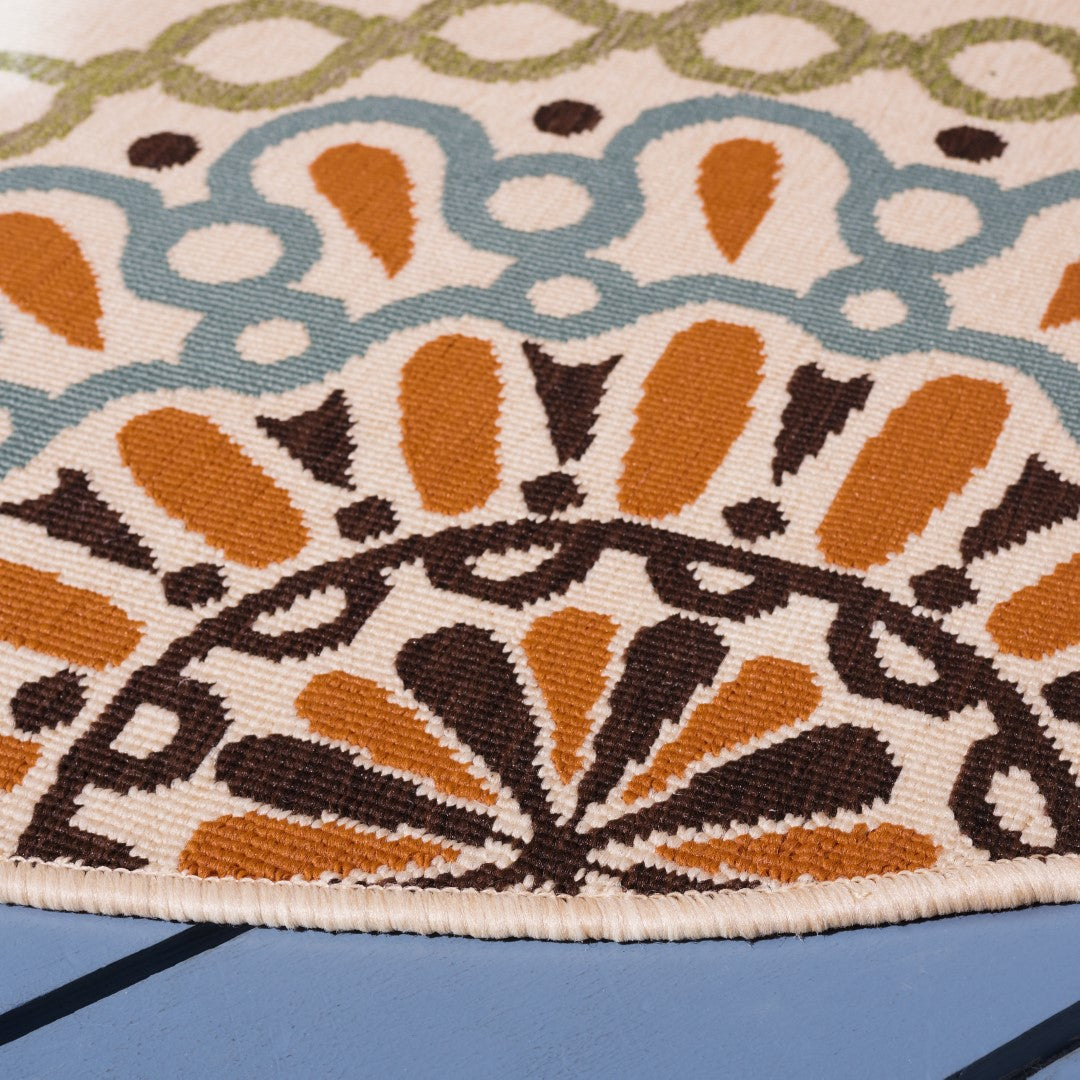 Stylish and Comfortable Power - Loomed Veranda Outdoor Rug Made of Durable Polypropylene