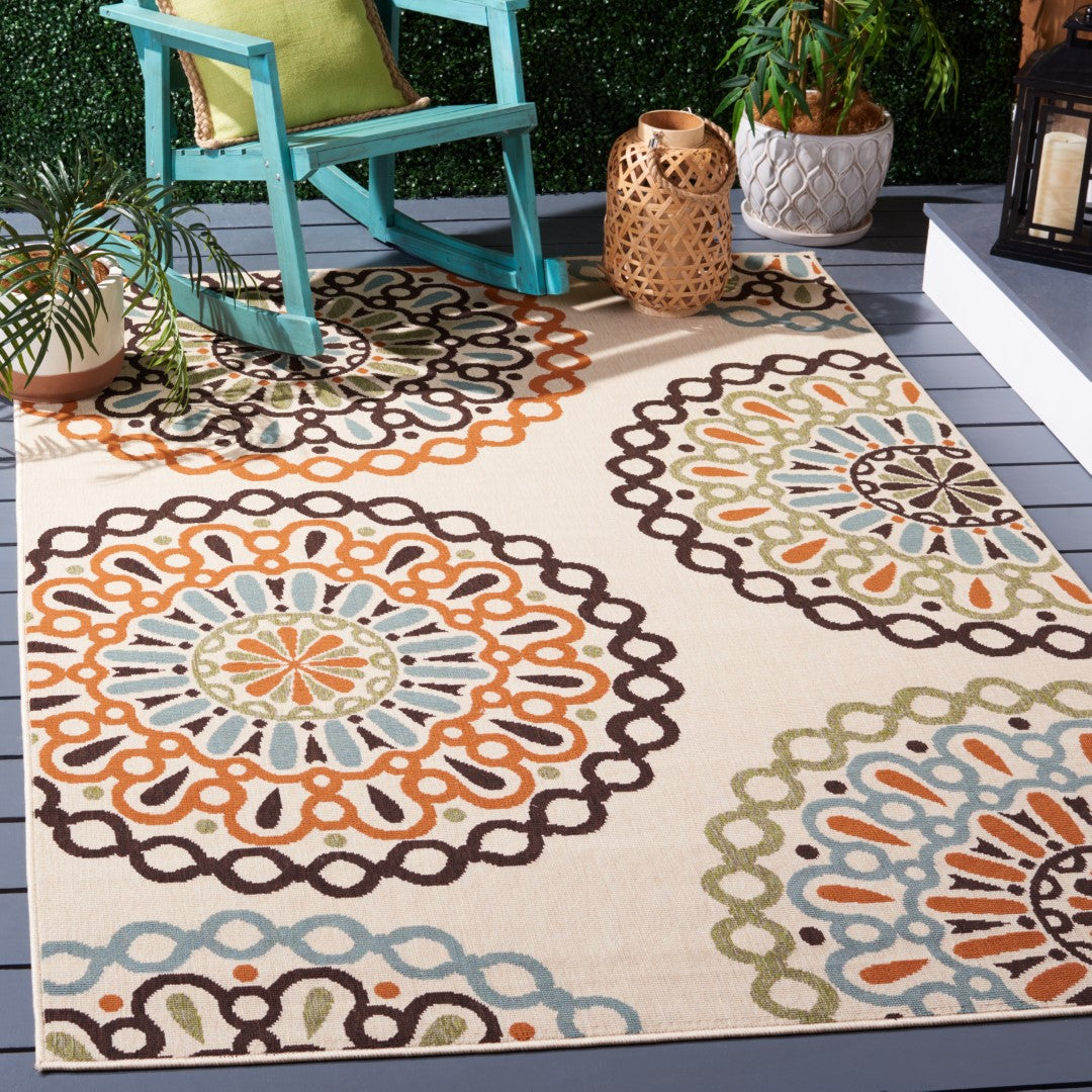 Stylish and Comfortable Power - Loomed Veranda Outdoor Rug Made of Durable Polypropylene