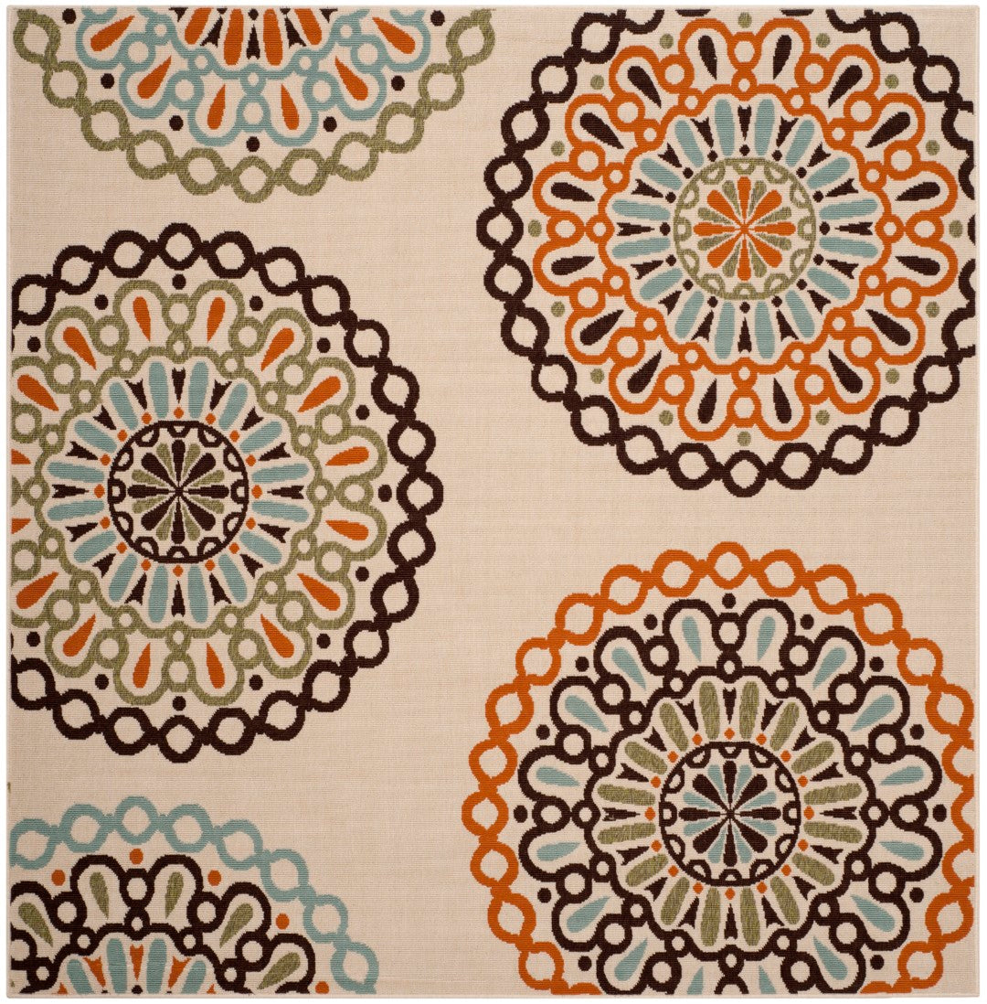 Stylish and Comfortable Power - Loomed Veranda Outdoor Rug Made of Durable Polypropylene