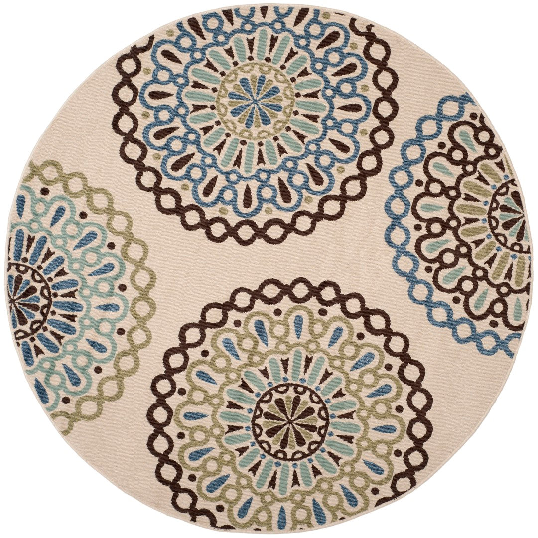 Stylish and Comfortable Power - Loomed Veranda Outdoor Rug Made of Durable Polypropylene