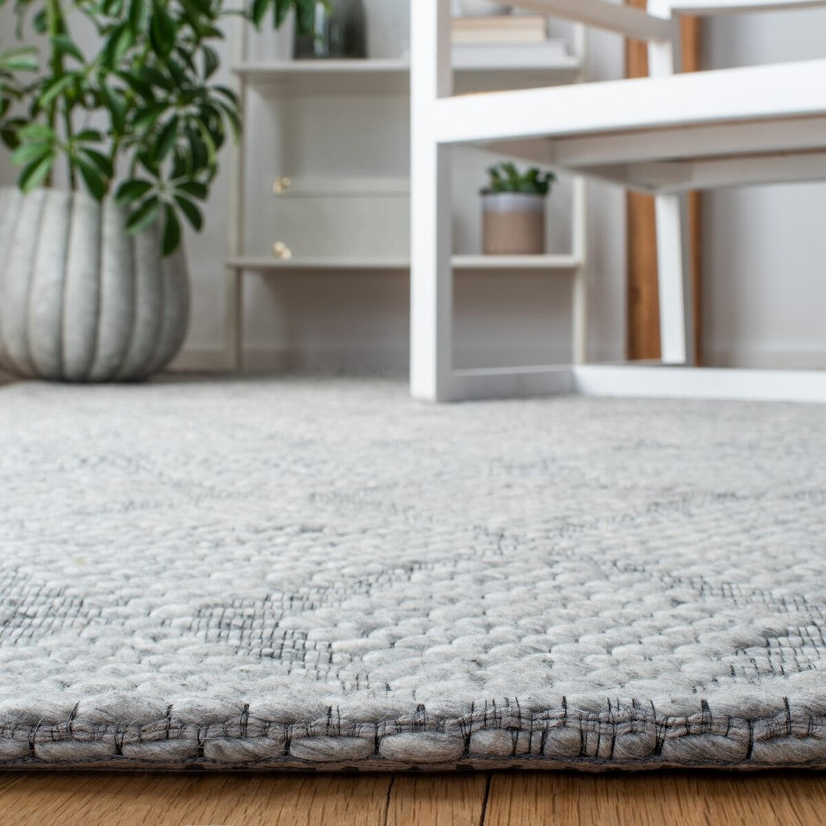 Marbella Modern Power Loomed Luxury Rug - High - Quality 60% Wool Blend for Durable and Stylish Home Decorations